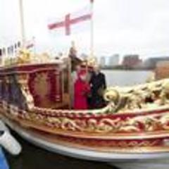 jubilee barge crashes into bridge