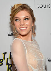 copy 'bling ring' star claire julien's romantic updo