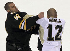 Stanley Cup: Nathan Horton day-to-day, power play struggles for both teams